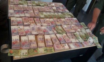 BAJO PRESUNCIÓN DE DELITO SECUETRAN GRAN CANTIDAD DE DINERO