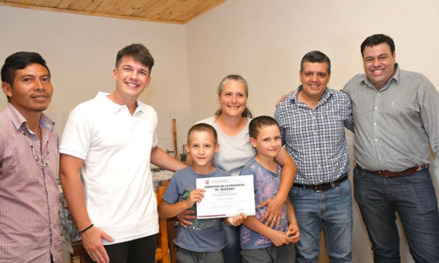 FORMALIZARON ENTREGA DE 20 VIVIENDAS EN ARISTÓBULO DEL VALLE 