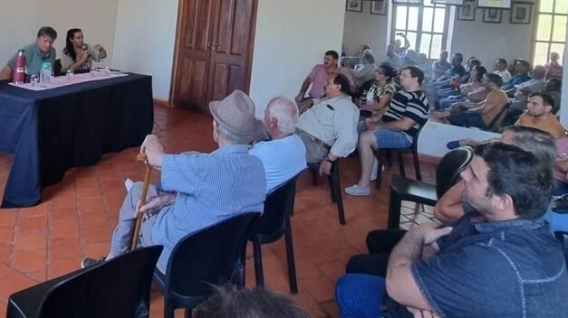  “LO ESTÁN PRESENTANDO COMO EL CUCO QUE VIENE A DEMOLER TODO Y NO ES ASÍ”