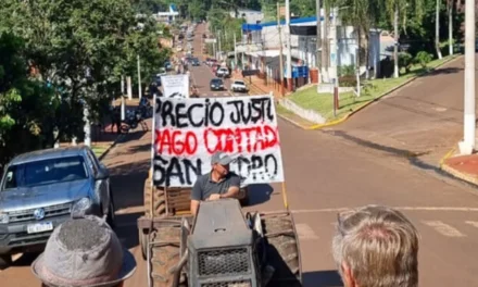TRACTORAZO YERBATERO PARA EXIGIR PRECIO DE LA HOJA VERDE EN SAN PEDRO