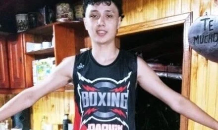 EL “DIAMANTE” MONTENEGRO ILUSIONA A PROFESIONALES DEL BOX 