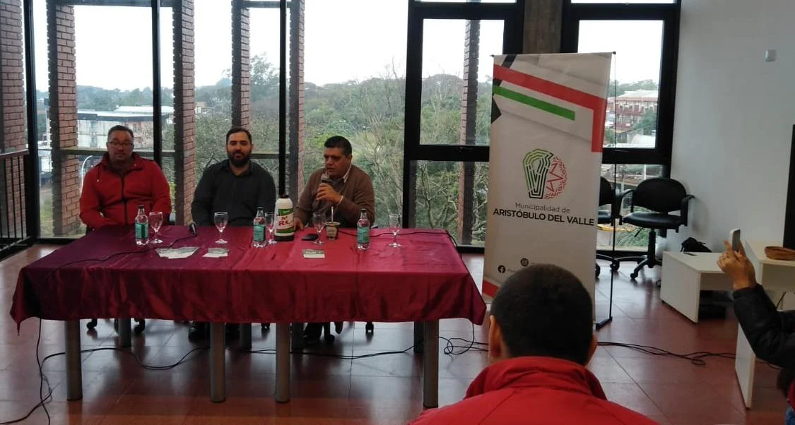 “LA SALIDA (DE LA CRISIS) VA POR EL LADO DEL TRABAJO”