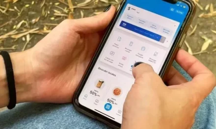 MENORES DE EDAD DEMORADOS POR USO DE APLICACIÓN FALSA