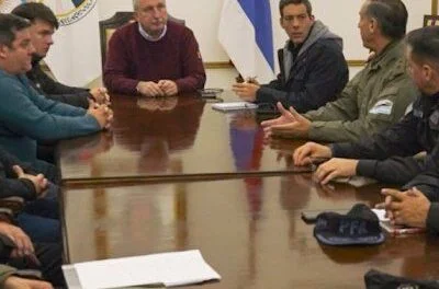 EL GOBIERNO ACUSÓ A POLICÍAS DE SEDICIOSOS