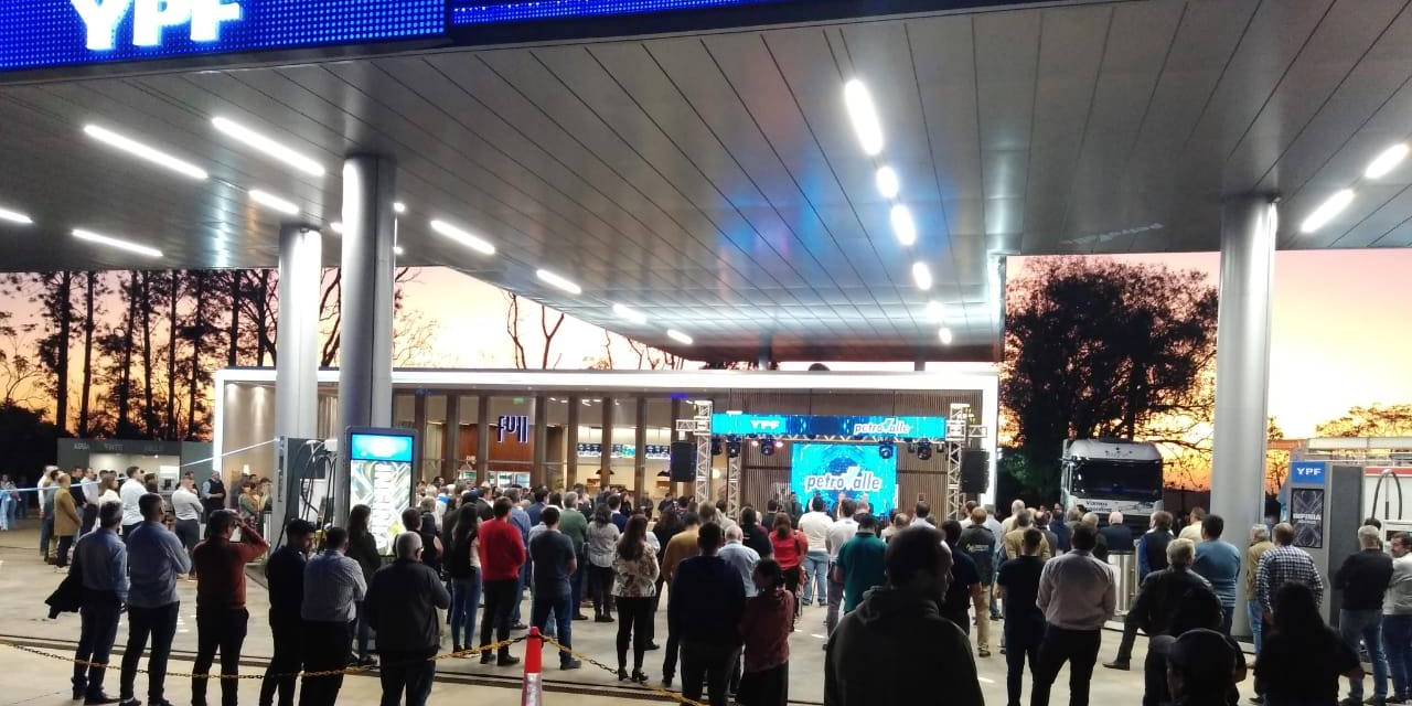 “LA ESTACIÓN DE SERVICIOS DEL FUTURO “