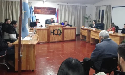 AUTORIZAN AL EJECUTIVO COMPRA DIRECTA DE MOTONIVELADORA USADA