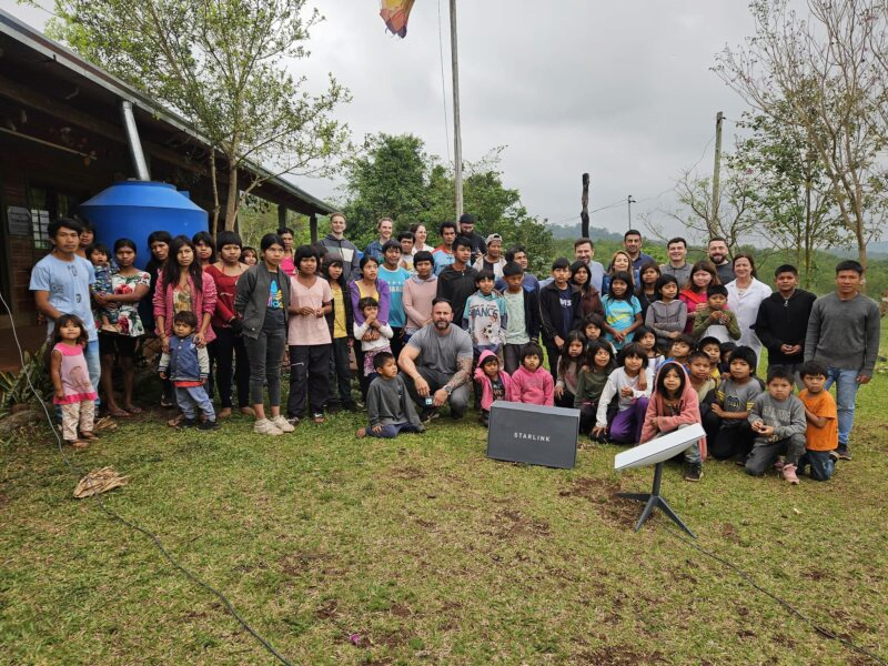 STARLINK LLEGÓ A LA ESCUELA 948 DE CUÑA PIRÚ