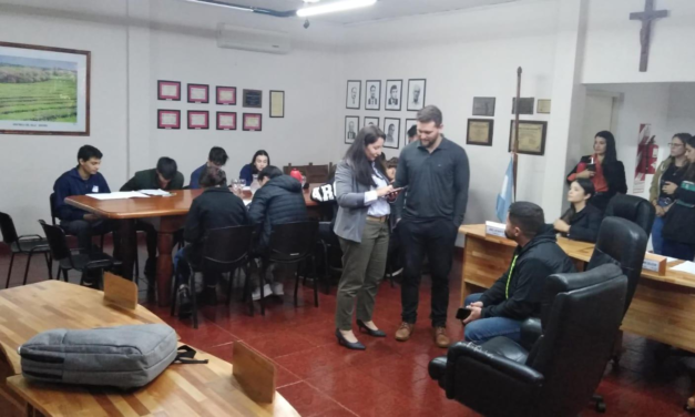 DIERON INICIO AL CONCEJO DELIBERANTE ESTUDIANTIL EN ARISTÓBULO DEL VALLE