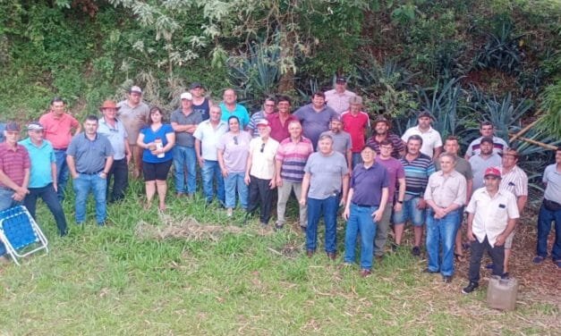 PRODUCTORES YERBATEROS SE REUNIERON CON DIRECTORES DEL INYM EN ARISTÓBULO DEL VALLE