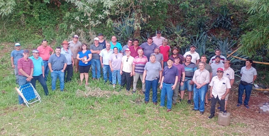 PRODUCTORES YERBATEROS SE REUNIERON CON DIRECTORES DEL INYM EN ARISTÓBULO DEL VALLE