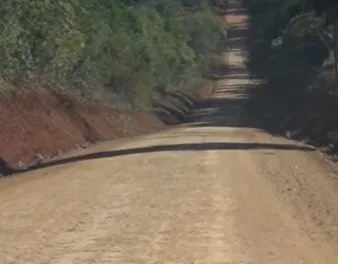 AMBICIOSO PLAN DE CONSOLIDACIÓN DE CAMINOS TERRADOS EN DOS DE MAYO