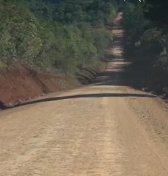 AMBICIOSO PLAN DE CONSOLIDACIÓN DE CAMINOS TERRADOS EN DOS DE MAYO