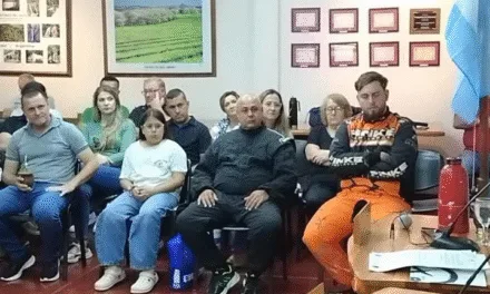 RECONOCIMIENTO A BINOMIO ARISTOBULEÑO POR PARTICIPAR EN EL MUNDIAL DE RALLY EN PARAGUAY