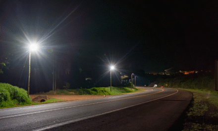 MEJORAN ILUMINACIÓN EN LA ROTONDA DE ACCESO A DOS DE MAYO  