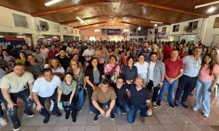 TODOS UNIDOS TRIUNFAREMOS