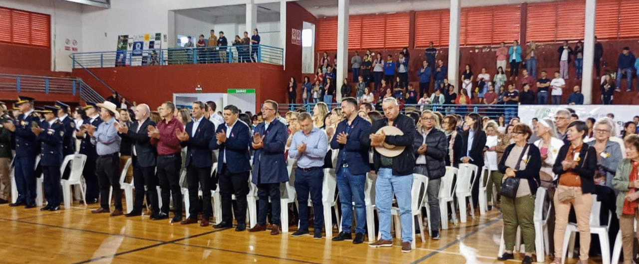 EN SU 64º ANIVERSARIO ARISTÓBULO DEL VALLE PRETENDE SER EJEMPLO NACIONAL