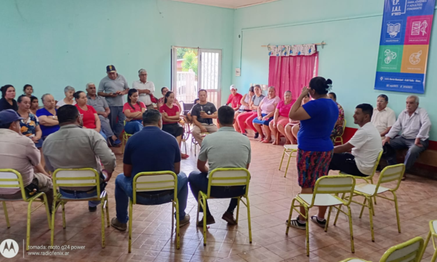 REUNIÓN CON VECINOS DEL BARRIO MUNICIPAL PARA ATENDER INQUIETUDES