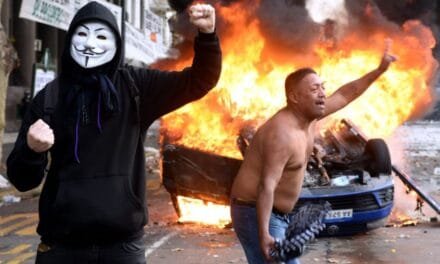 LA GRIETA INVISIBLE: LAS NUEVAS GENERACIONES YA NO HABLAN EL IDIOMA DE LOS SINDICATOS NI DEL CONGRESO