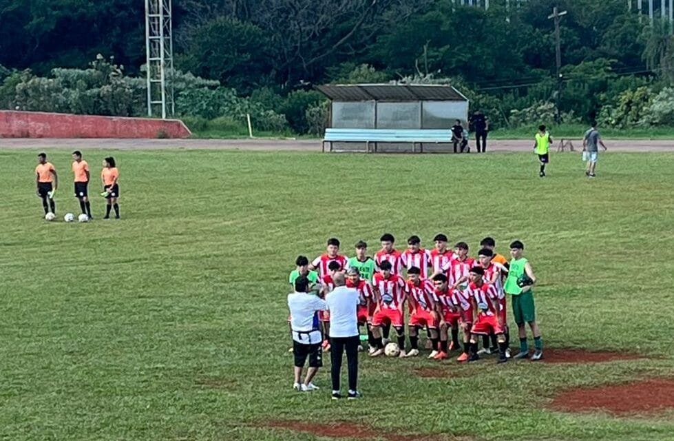 LUCES Y SOMBRAS EN EL DEBUT: LA CUARTA DE ATLÉTICO FESTEJÓ, PERO LA PRIMERA SUFRIÓ UN DURO GOLPE