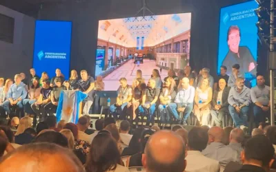 OPERATIVO CLAMOR PARA ENTUSIASMAR A DANTE GEBEL COMO CANDIDATO A PRESIDENTE