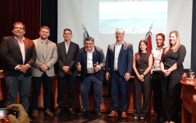 EL INTENDENTE MAC DONALD SE MOSTRÓ ENTUSIASTA, OPTIMISTA, Y CON LOS PULGARES HACIA ARRIBA