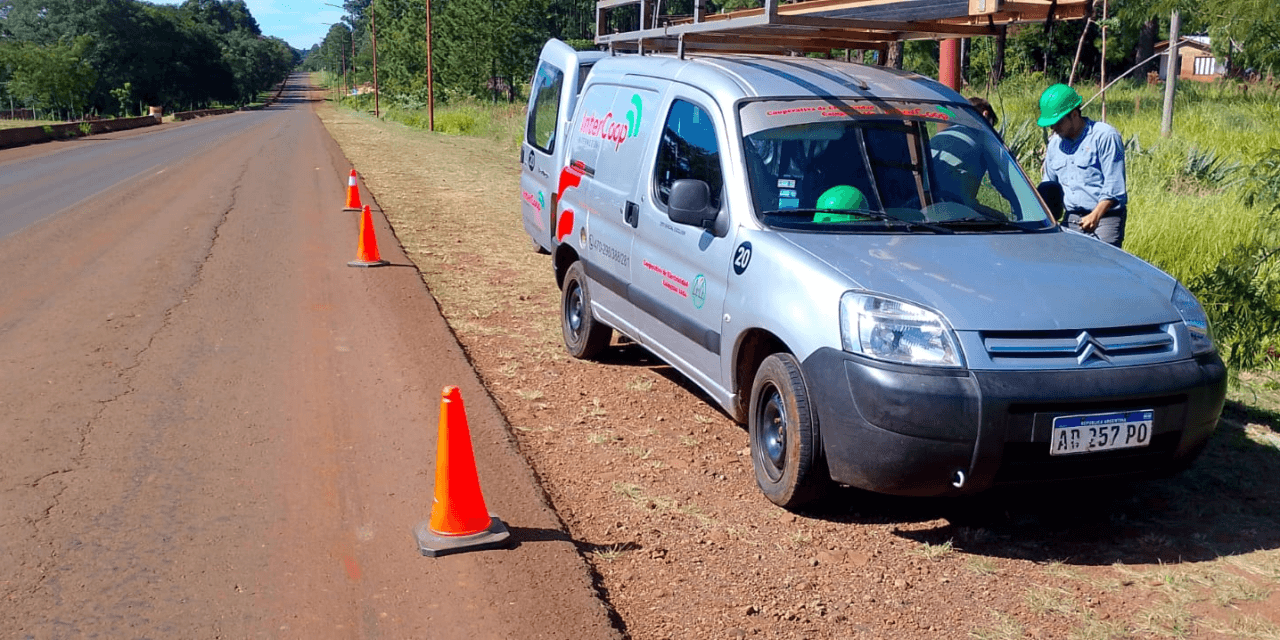 LA COOPERATIVA CAINGUÁS EXTIENDE SU RED DE FIBRA ÓPTICA SOBRE LA RUTA 7