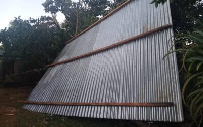 LAS FUERTES RÁFAGAS DE VIENTO CAUSAN DAÑOS EN ARISTÓBULO DEL VALLE: HAY CASAS DESTECHADAS E INTERRUPCION DE SERVICIOS EN ALGUNAS ZONAS  