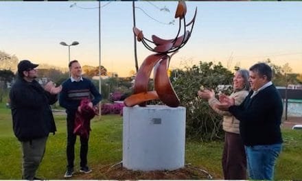 MENOS DISCURSOS, MÁS ESTATUAS