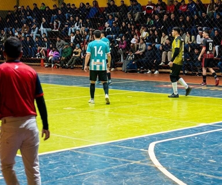 ¡A PURO FESTEJO! EL AMANECER Y 12 FUTSAL SE CORONARON REYES EN EL ANIVERSARIO DE SALTO ENCANTADO