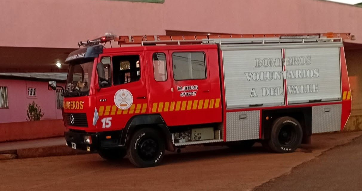 BOMBEROS RESCATAN A UNA MUJER ATRAPADA POR UNA MÁQUINA DE PANADERÍA